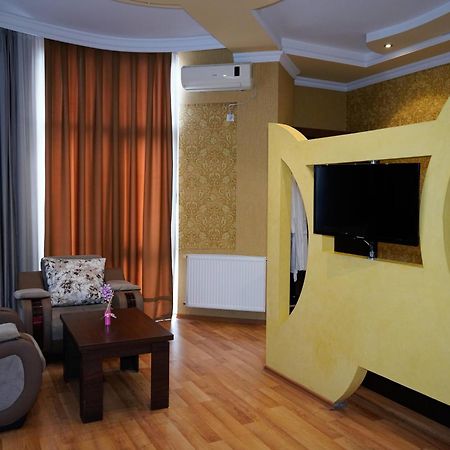 Hotel Monopoli Kutaisi Exteriér fotografie