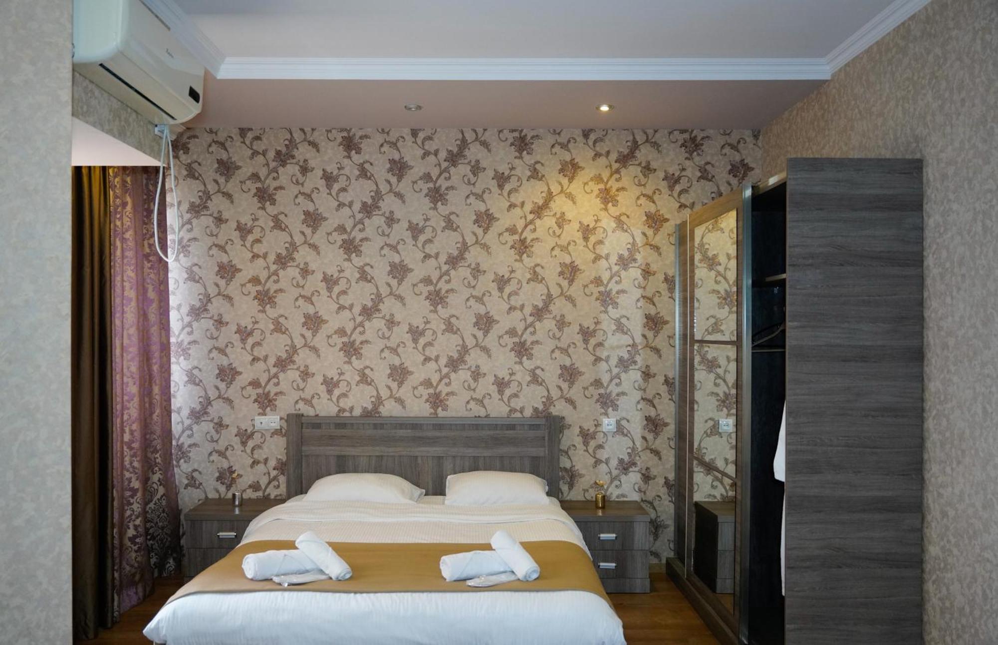Hotel Monopoli Kutaisi Exteriér fotografie