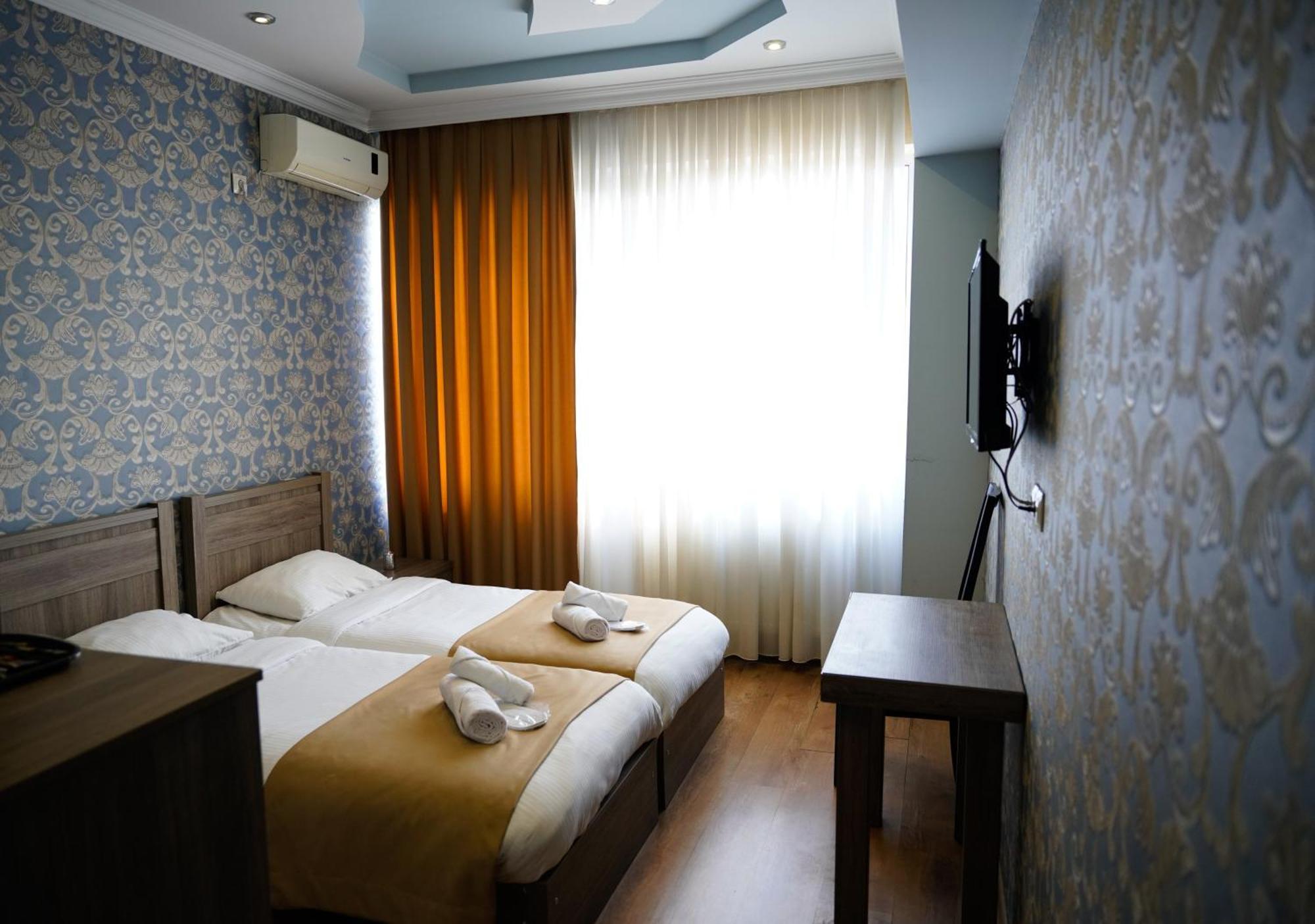 Hotel Monopoli Kutaisi Exteriér fotografie