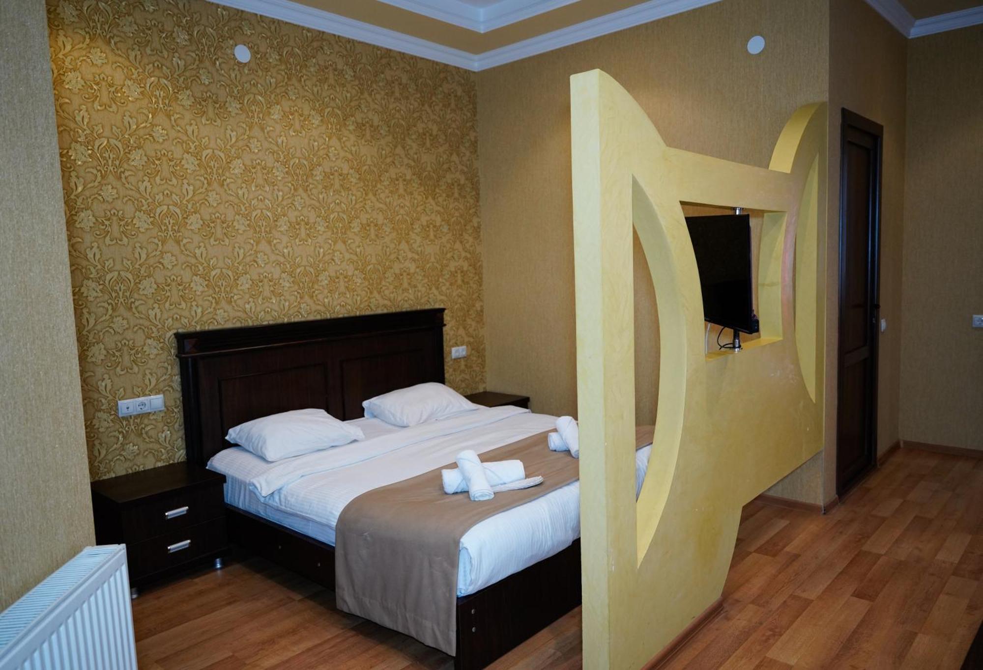 Hotel Monopoli Kutaisi Exteriér fotografie